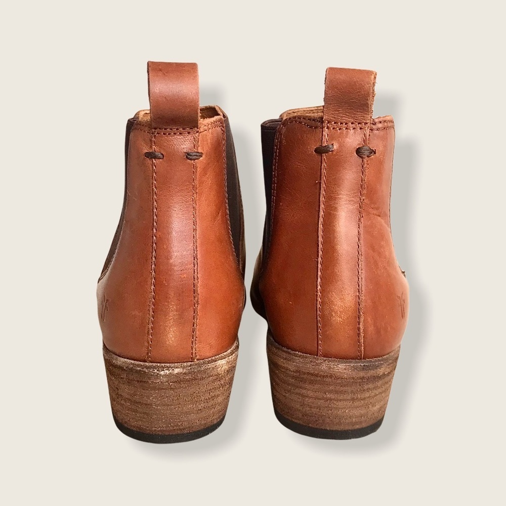 Frye Carson Chelsea Cognac Leather Cute Ankle Boot - Picture 13 of 16